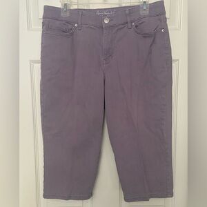 Gloria Vanderbilt capris